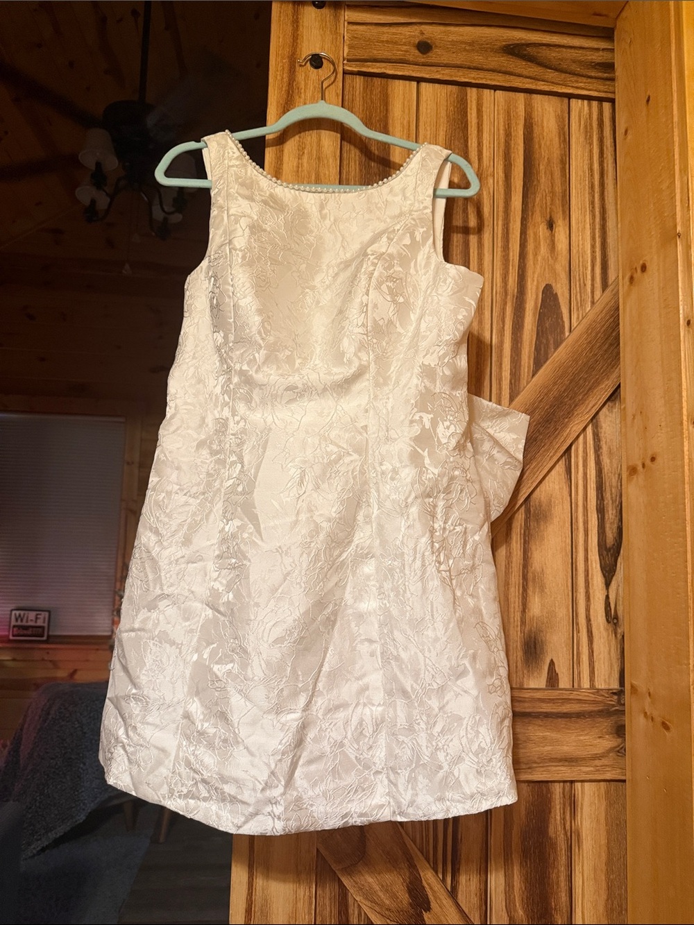 Sleeveless White/Cream Brocade Mini Dress